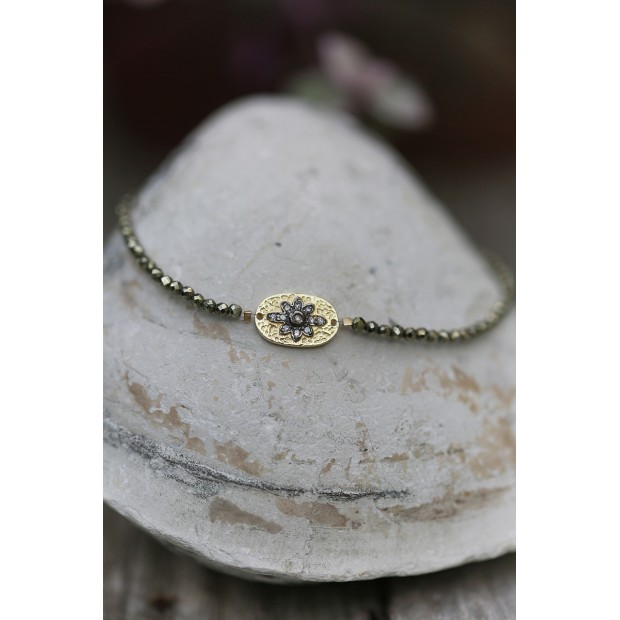 5 Octobre apyrankė su deimantais ir piritais 